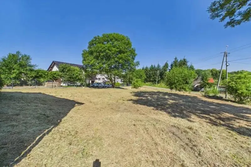 Działka budowlana 1445 m² w Inwałdzie – piękne widoki, pełne uzbrojenie | 150 000 zł