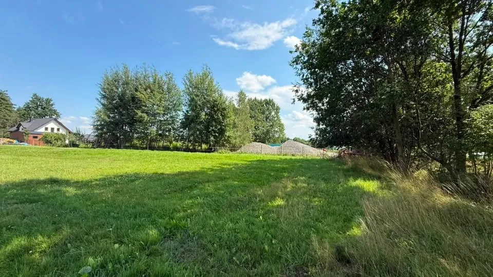 Na sprzedaż działka budowlana – 12 arów | Borek, gmina Rzezawa | 200 000 zł